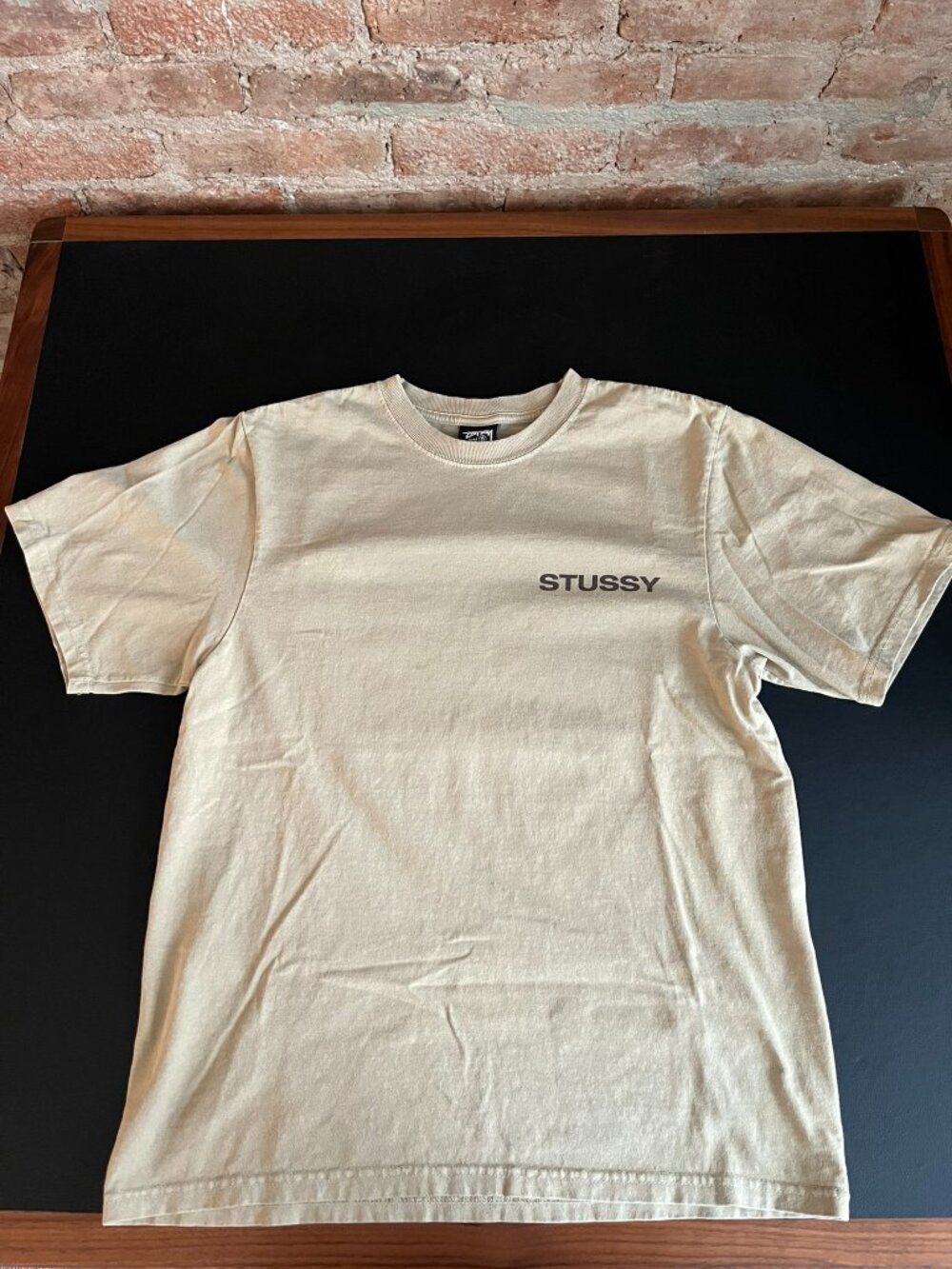 Stussy Graphic Surf Logo Cream Short Sleeve T-Shirt Men's Small